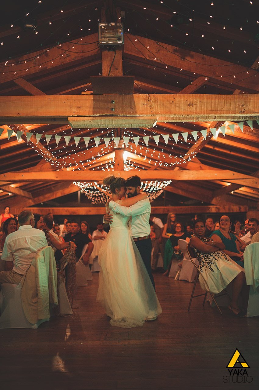 Première danse romantique des mariés, reportage photo à Toulouse